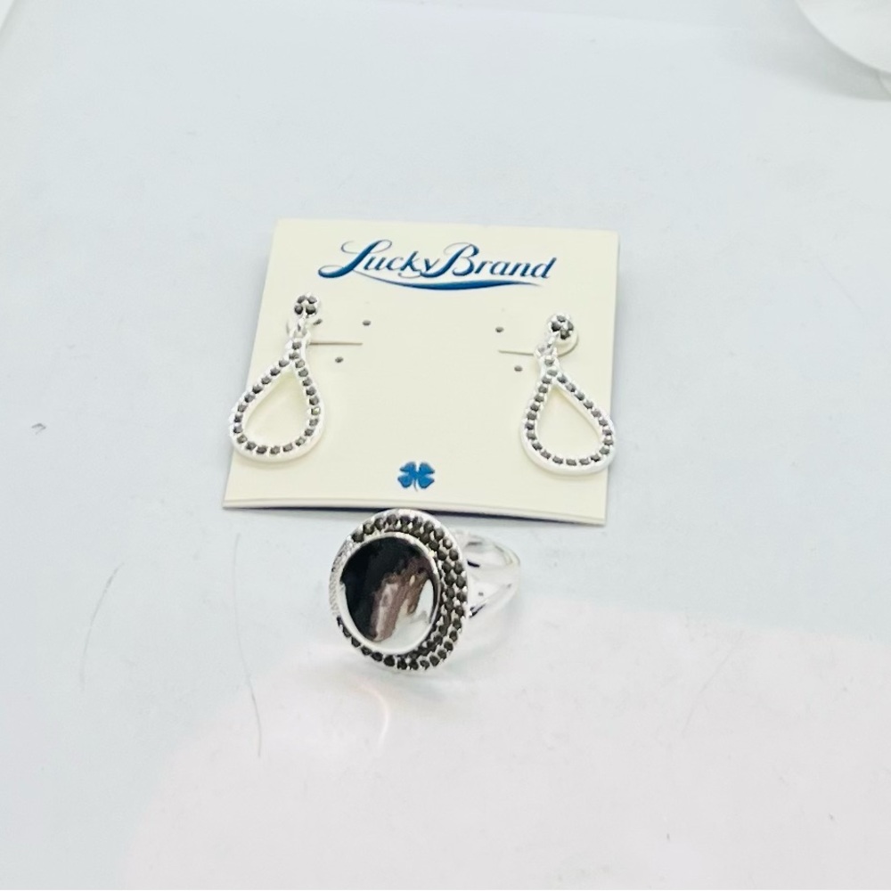 Brand new, Lucky Brand Silver Teardrop Dangle Earrings with Matching Ring set 2